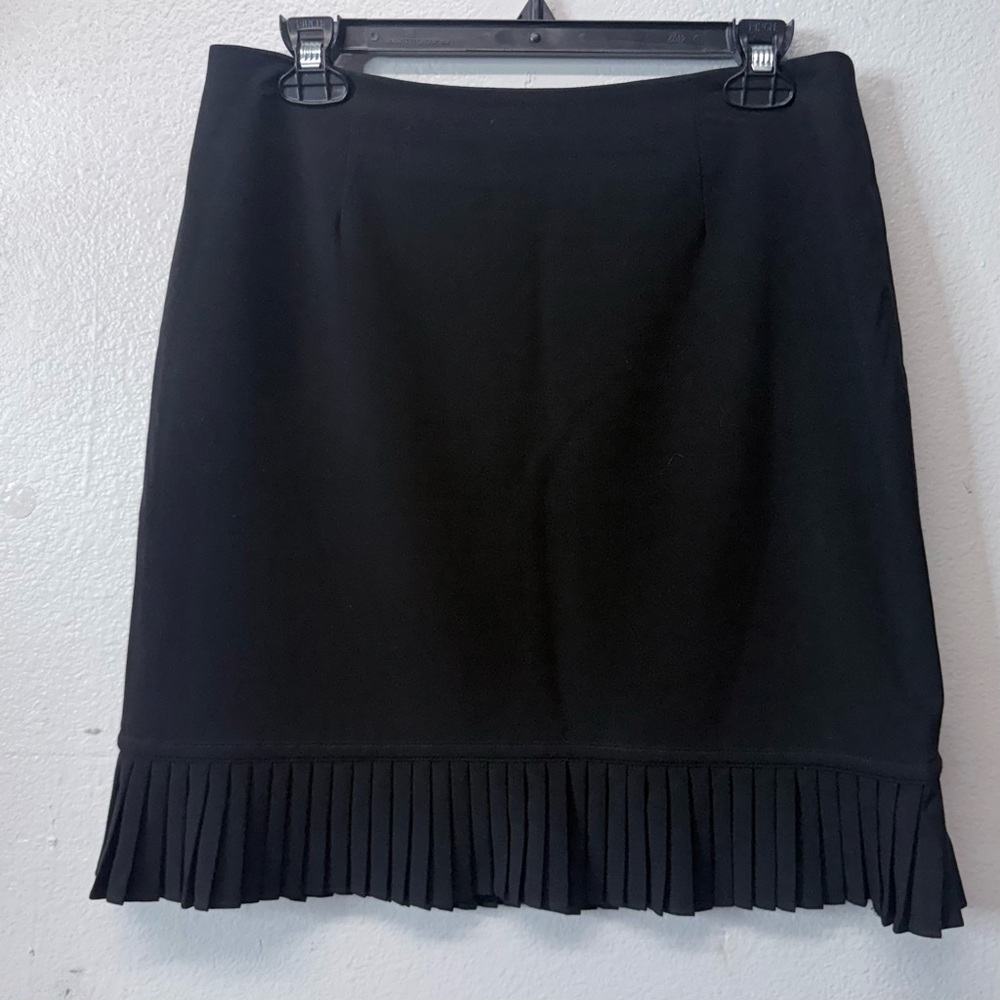 Worthington Petite Black Skirt Stretch Pleated Hem Knee Length Office